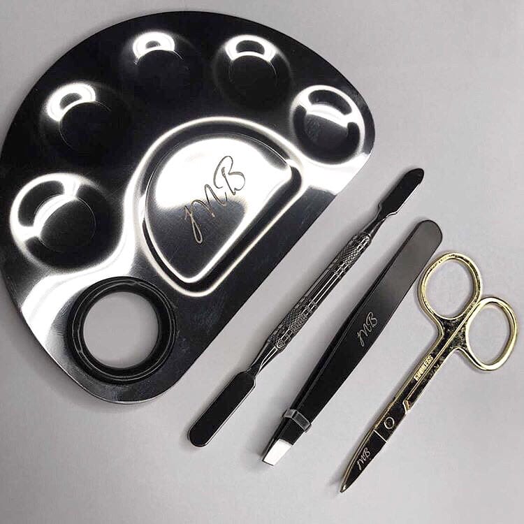 Stainless steel makeup mixing palette and spatula set by MB Cosmetics BZ