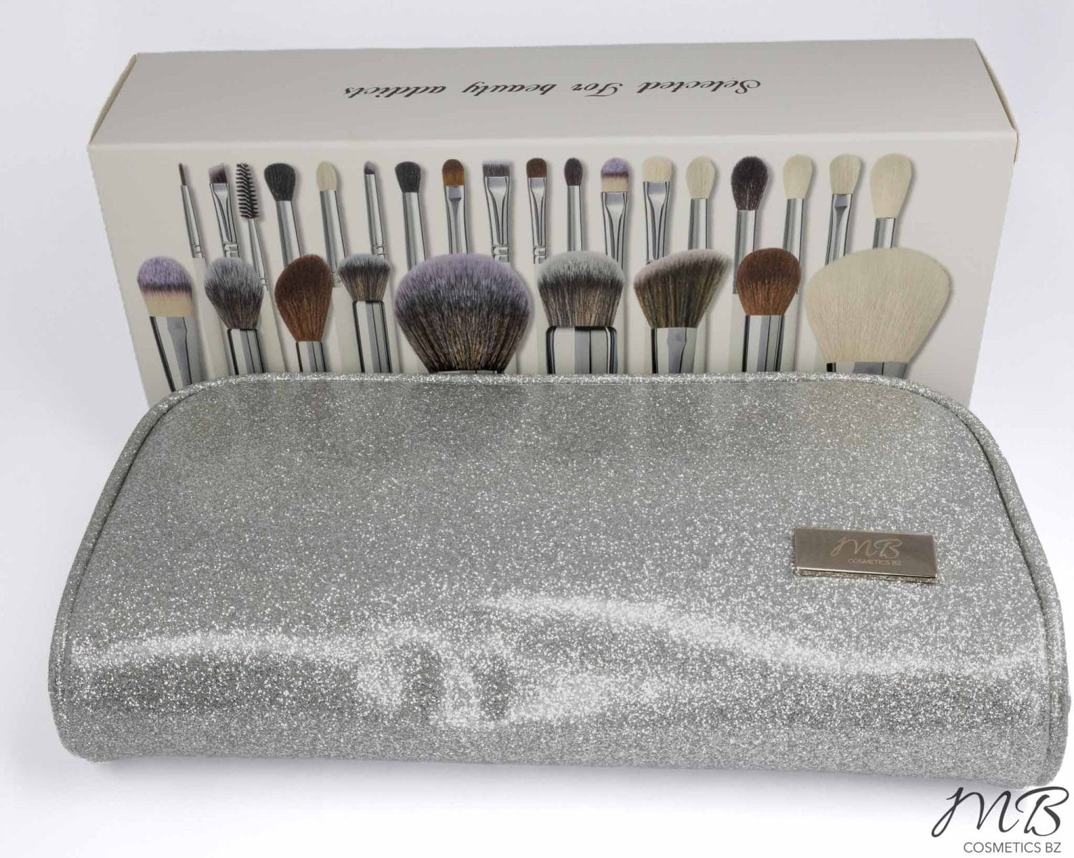 MB Cosmetics BZ – The Makeup Addicts Brush Set & Glitter Travel Case