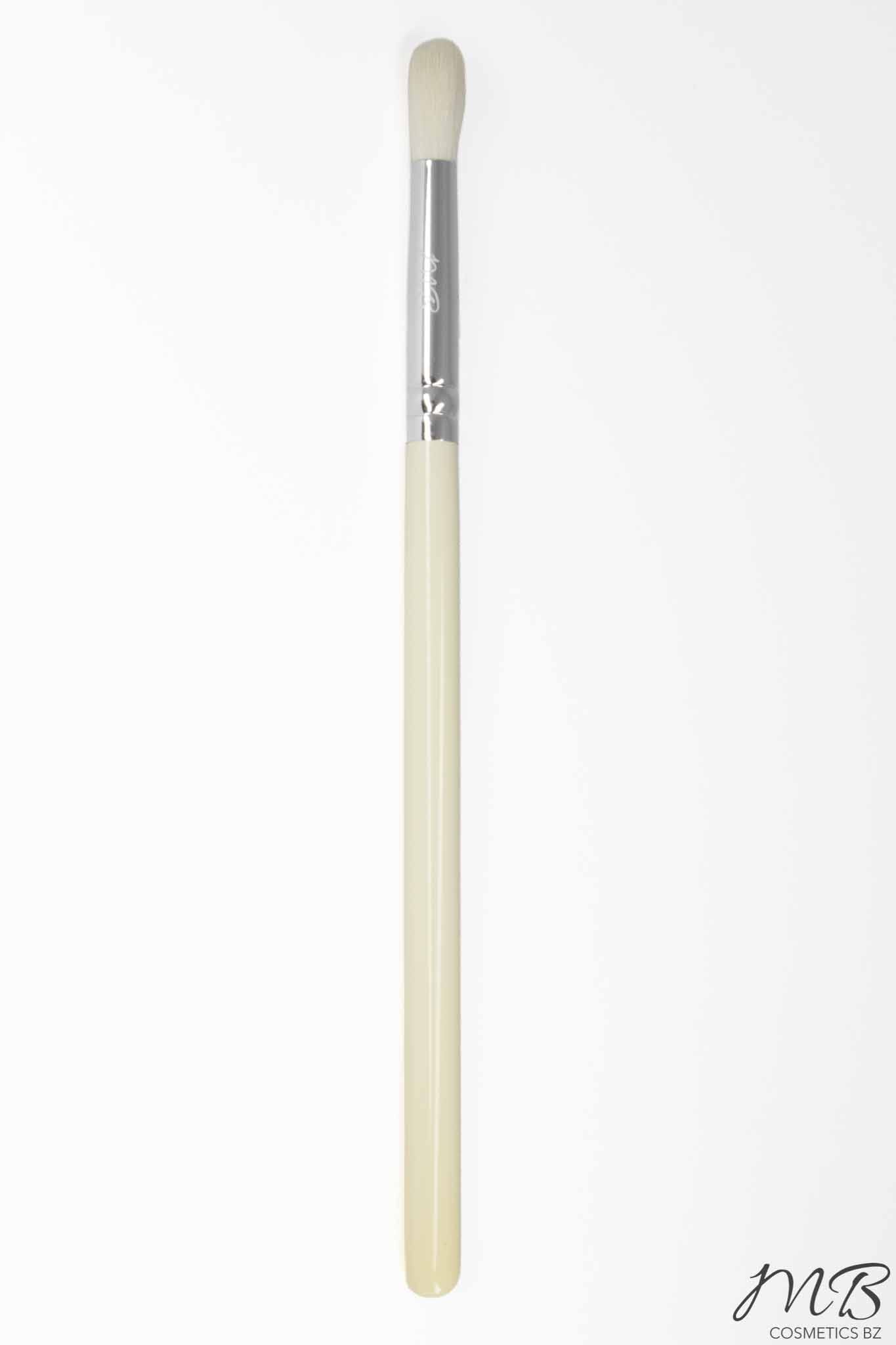 MB Cosmetics BZ – Tapered Crease Blender & Spot Setting Brush