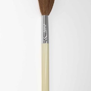 MB Cosmetics BZ – Angled Fluffy Blush & Bronzer Brush